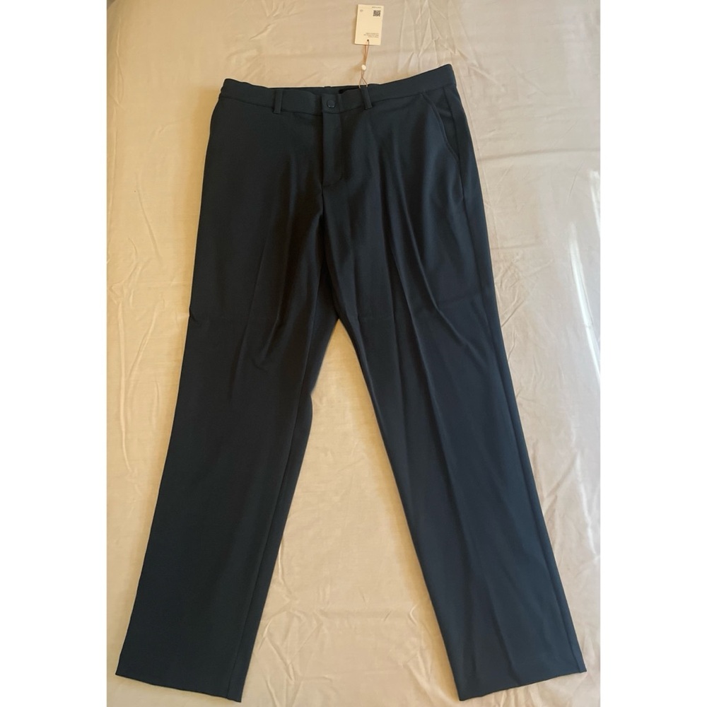 Quince Men's Elegant Navy Trousers
